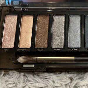 Brand New Naked Urban Decay Smoky Eyeshadow Palette NWT